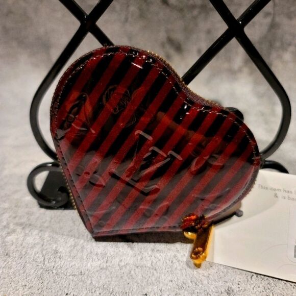 Louis Vuitton Vernis Rayures Coeur Heart Coin Purse Authentic - Picture 1 of 4